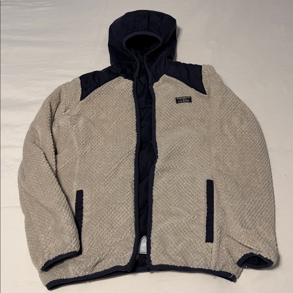 L.L. Bean Kids Navy Quilted Hooded Jacket - Picture 8 of 9